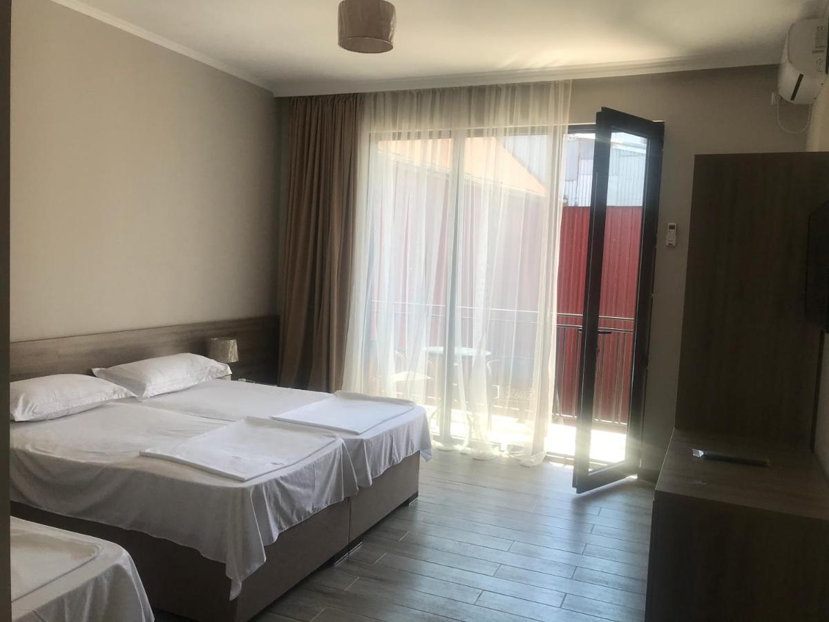 Guest House Nina Kobuleti Zewnętrze zdjęcie