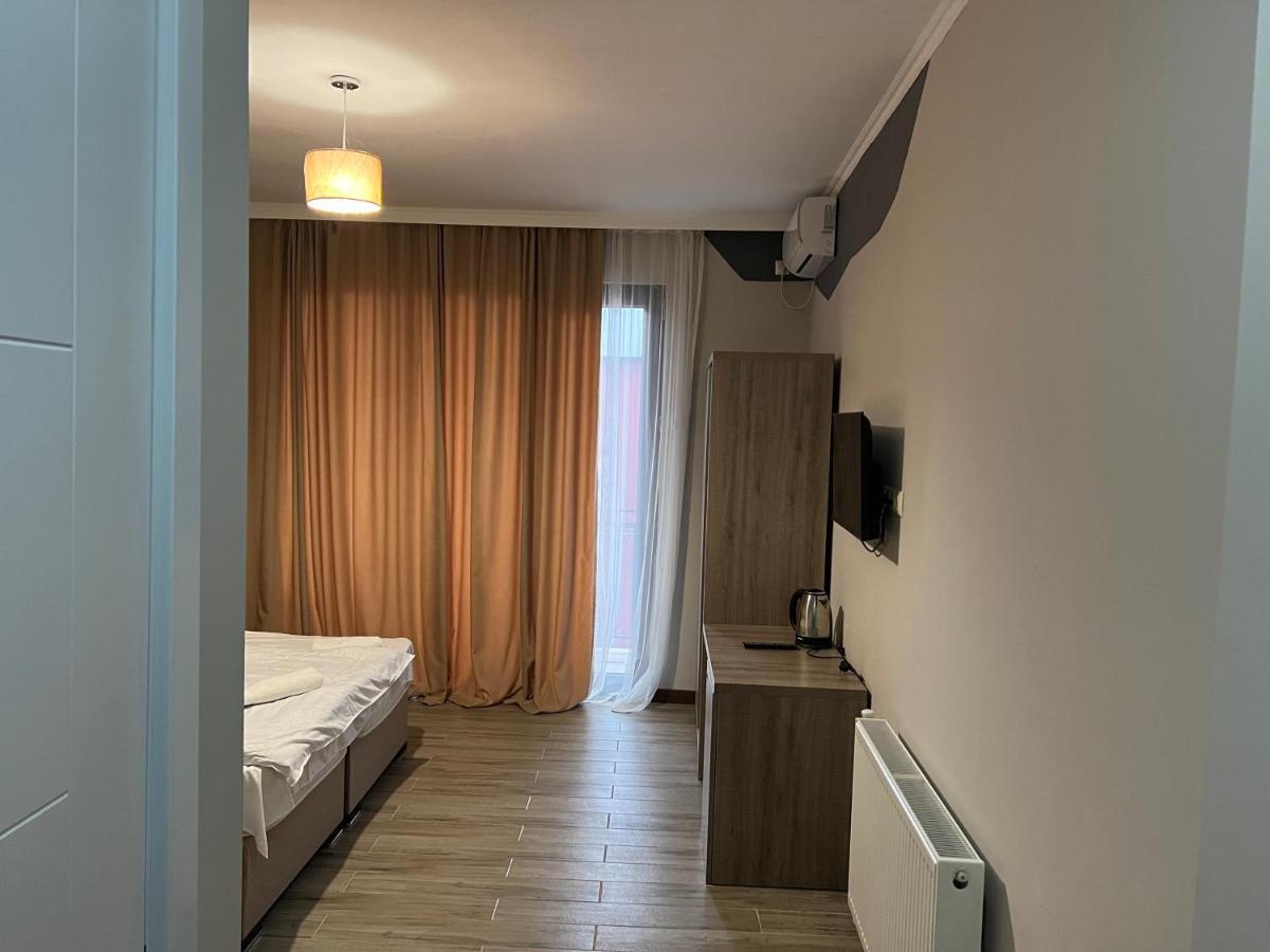 Guest House Nina Kobuleti Zewnętrze zdjęcie